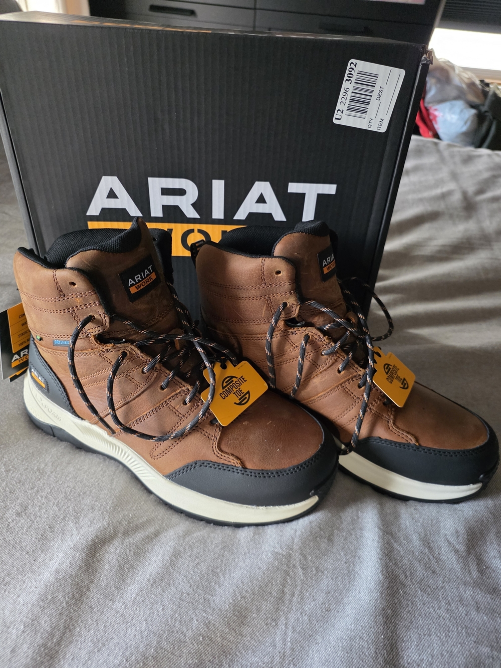 Ariat Outpace Men's Safety Work Boots....NWT